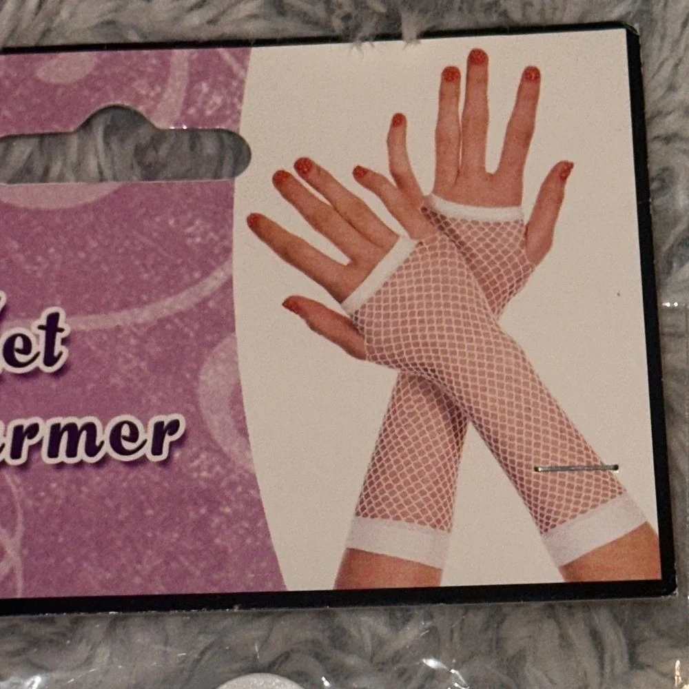 Spirit Halloween Girls White Net Arm Warmers Fishnet Fingerless Gloves MD/LG 235
